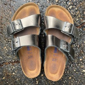 Birkenstocks 6.5 (37)